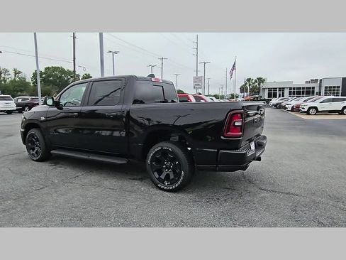 New 2026 RAM 1500 Express AWD/4WD image 30