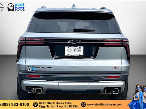 Used 2025 Chevrolet Traverse Z71 AWD/4WD image 3