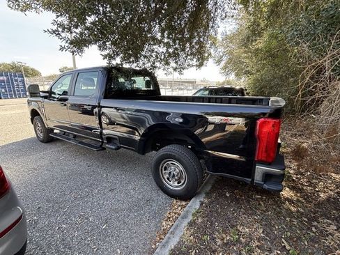 Used 2024 Ford F250 XL w/ XL Chrome Package image 4