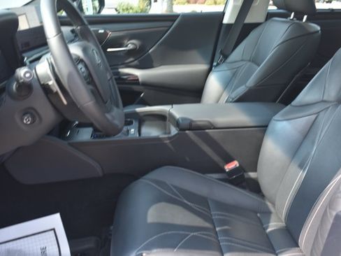 Used 2023 Lexus ES 300h Ultra Luxury w/ Accessory Package (Z2) FWD image 14