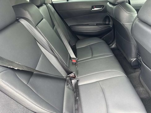 Used 2024 Toyota Corolla Cross XLE w/ Convenience Package FWD image 23