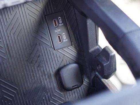 Certified 2025 Toyota Tacoma TRD Sport image 32