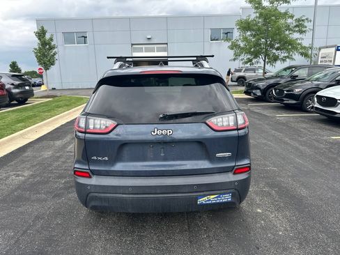 Used 2020 Jeep Cherokee Latitude Plus w/ Cold Weather Group AWD/4WD image 5