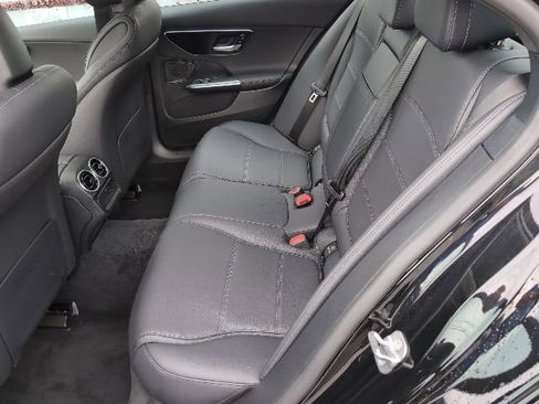 Used 2025 Mercedes-Benz C 300 Sedan image 24