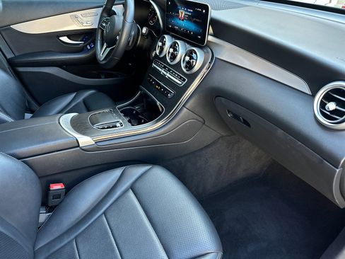 Used 2022 Mercedes-Benz GLC 300 image 17