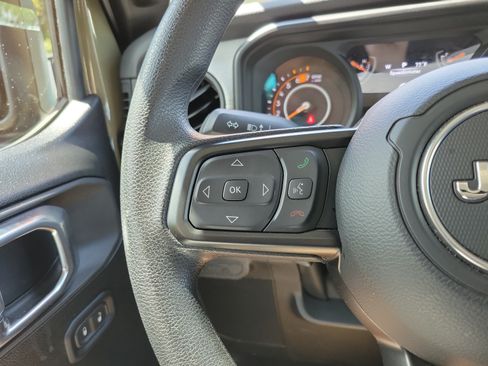 Used 2026 Jeep Wrangler Unlimited Sport AWD/4WD image 21