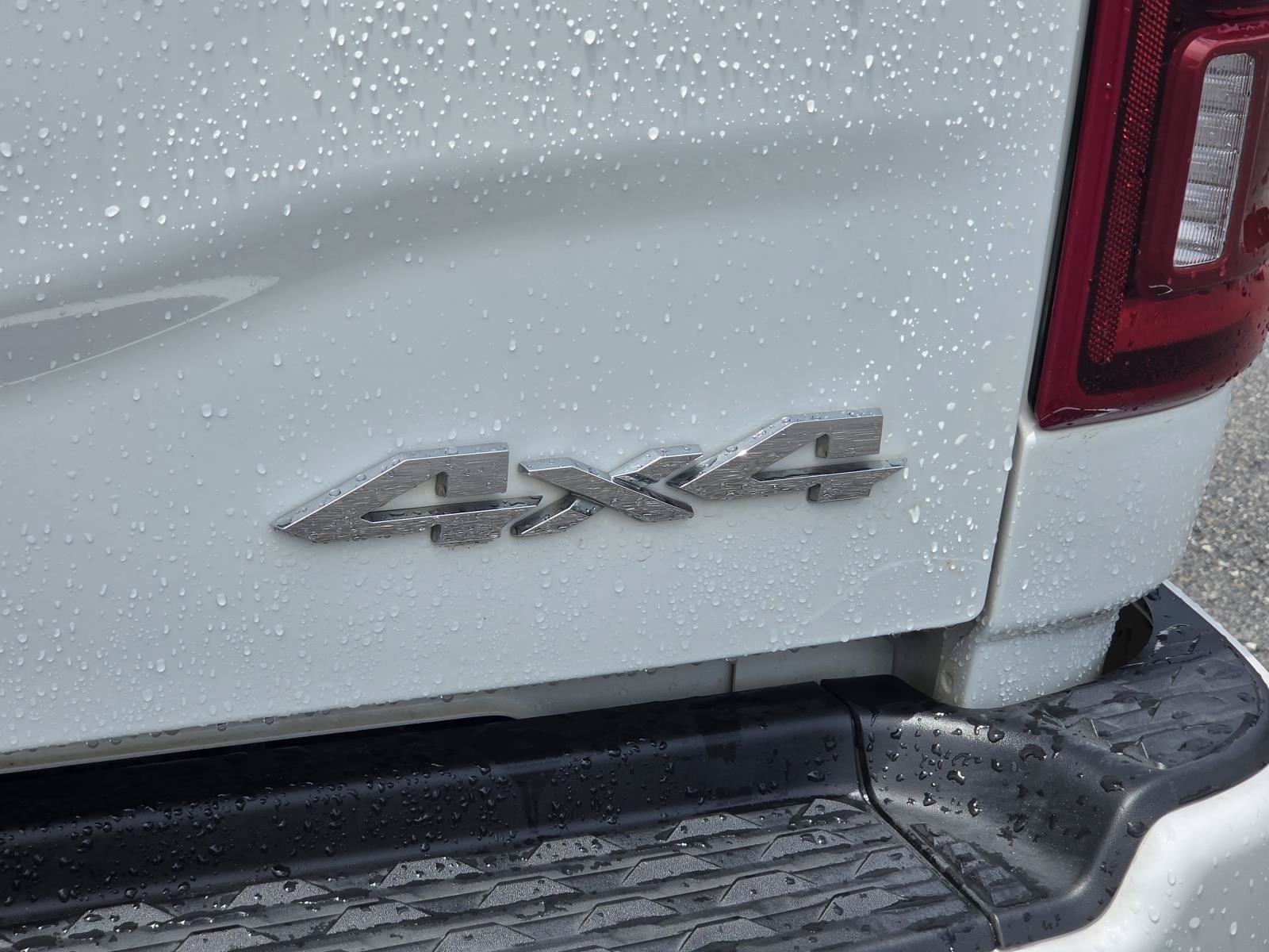 Used 2026 RAM 2500 Laramie AWD/4WD image 10