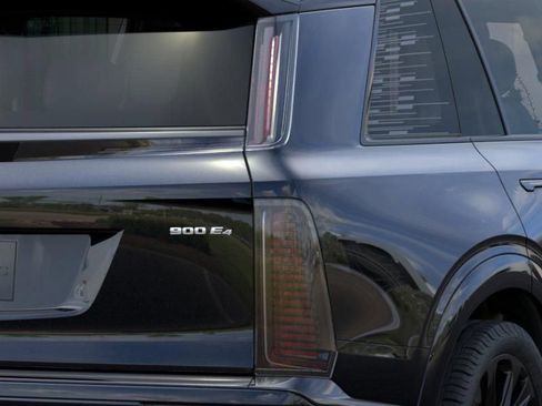 New 2026 Cadillac Vistiq Premium Luxury w/ LPO, Floor Liner Package AWD/4WD image 11