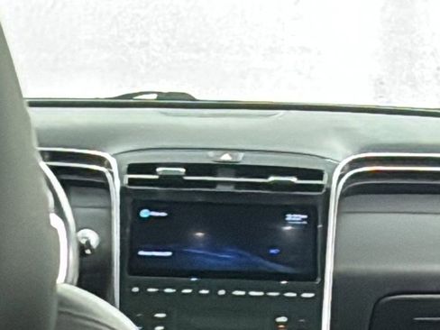 Used 2022 Hyundai Tucson Limited image 17