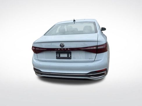 Used 2025 Volkswagen Jetta SEL FWD image 6