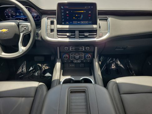 Used 2023 Chevrolet Tahoe LT w/ LT Signature Package AWD/4WD image 7