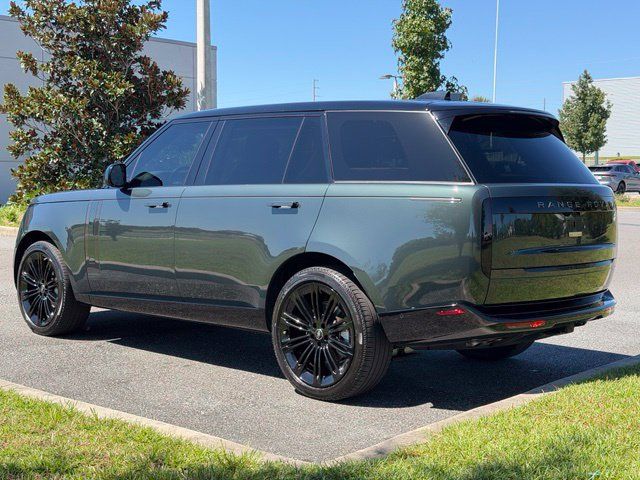 Used 2025 Land Rover Range Rover Long Wheelbase SE AWD/4WD image 5