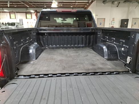 Used 2022 Chevrolet Silverado 1500 Custom w/ Safety Confidence Package AWD/4WD image 13