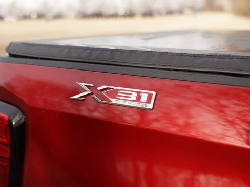 Used 2024 GMC Sierra 1500 SLT w/ SLT Premium Plus Package image 40