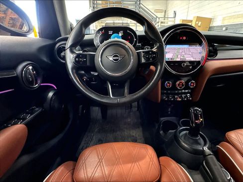 Used 2024 MINI Cooper S FWD image 8