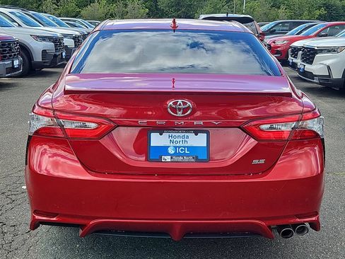 Used 2019 Toyota Camry SE FWD image 4