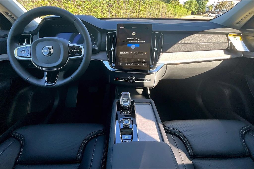 New 2026 Volvo XC90 B5 Ultra w/ Protection Package Premier AWD/4WD image 7