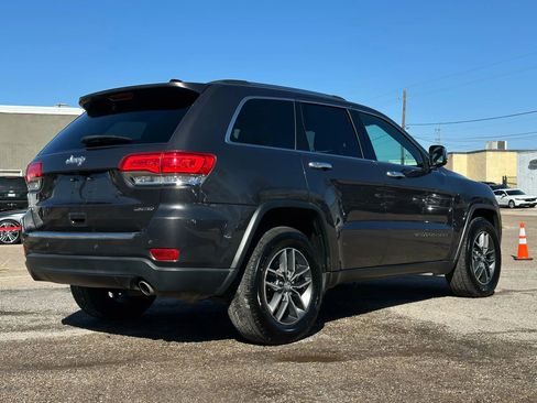 Used 2017 Jeep Grand Cherokee Limited image 8