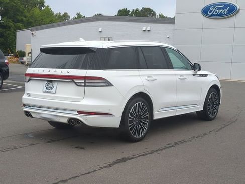Used 2023 Lincoln Aviator Black Label w/ Class IV Trailer Tow Package AWD/4WD image 13
