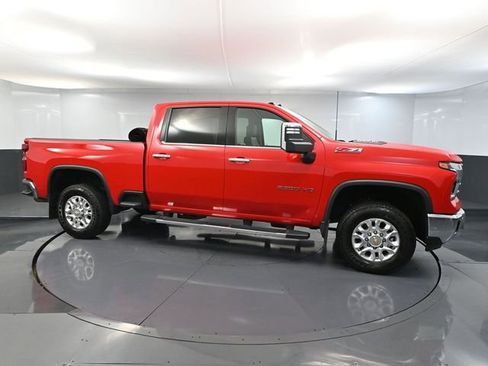 Used 2024 Chevrolet Silverado 2500 LTZ w/ LTZ Plus Package image 4