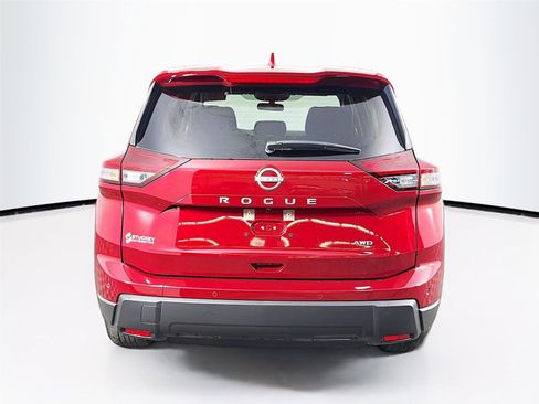 Used 2025 Nissan Rogue SV AWD/4WD image 6