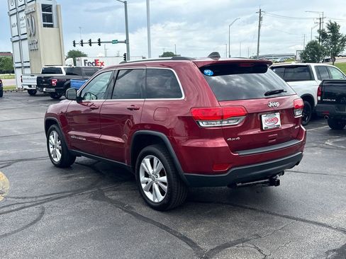 Used 2015 Jeep Grand Cherokee Laredo w/ Quick Order Package 23E AWD/4WD image 9