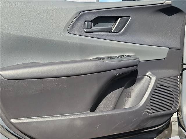 Used 2023 Toyota Prius LE FWD image 10
