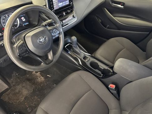 Used 2020 Toyota Corolla LE image 9