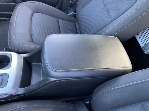 Used 2022 Chevrolet Colorado LT w/ Fleet Safety Package RWD image 41