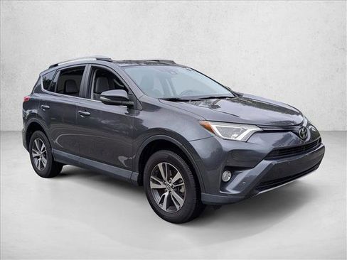 Used 2018 Toyota RAV4 XLE image 3