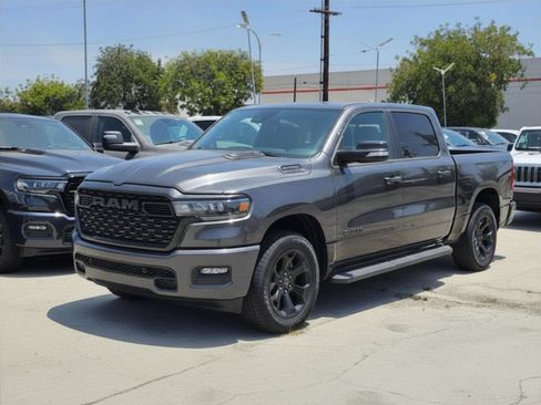 New 2026 RAM 1500 Express AWD/4WD image 3