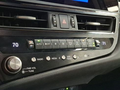 Used 2024 Lexus ES 350 w/ Premium Package image 15