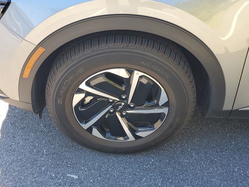 Certified 2024 Kia Sportage LX image 36