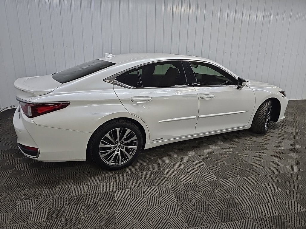 Used 2019 Lexus ES 300h w/ Premium Package FWD image 3