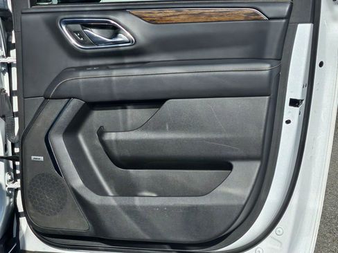 Used 2023 Chevrolet Suburban Premier image 36