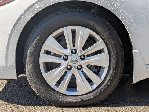 New 2025 Nissan Sentra S image 9