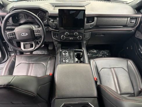 Used 2024 Ford Expedition Limited AWD/4WD image 2