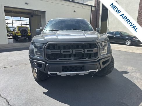 Used 2018 Ford F150 Raptor w/ Equipment Group 802A Luxury AWD/4WD image 2