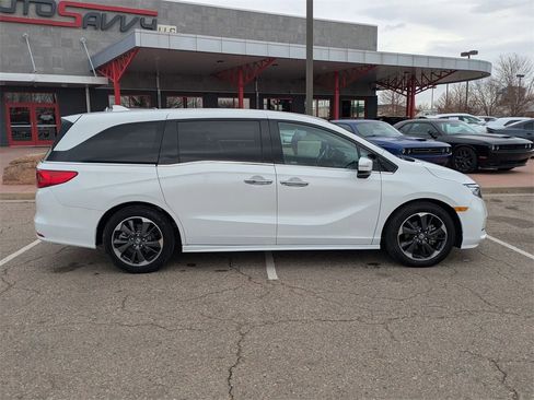 Used 2023 Honda Odyssey Elite image 2