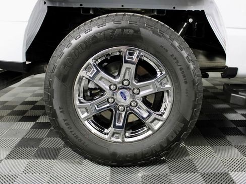 Used 2023 Ford F150 Lariat w/ Trailer Tow Package image 11