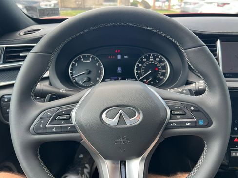 Used 2025 INFINITI QX50 Sport AWD/4WD image 11
