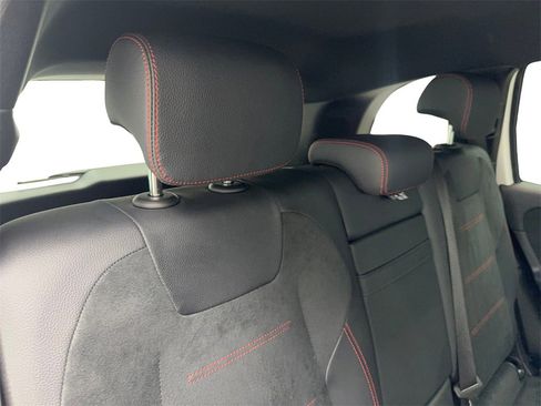 Used 2024 Mercedes-Benz EQB 250+ image 38