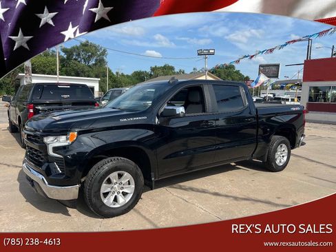 Used 2023 Chevrolet Silverado 1500 LT AWD/4WD image 1