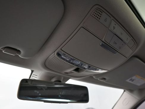 Used 2019 Mercedes-Benz C 300 Sedan image 22