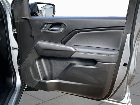 Used 2024 Chevrolet Colorado LT w/ LT Convenience Package II RWD image 22