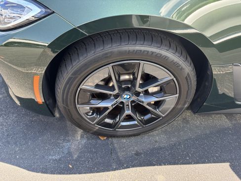 Used 2022 BMW i4 eDrive40 w/ Premium Package RWD image 26