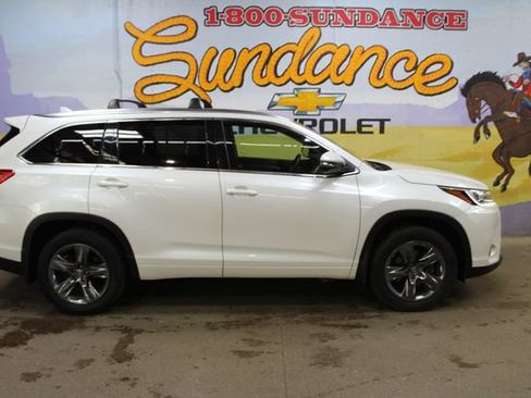 Used 2017 Toyota Highlander Limited AWD/4WD image 1