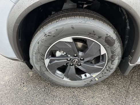 New 2026 Nissan Rogue SV AWD/4WD image 22
