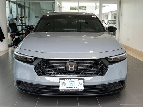 Used 2023 Honda Accord Sport image 12