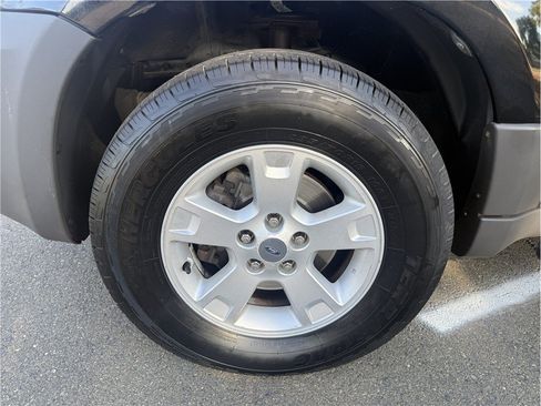 Used 2007 Ford Escape XLT AWD/4WD image 12